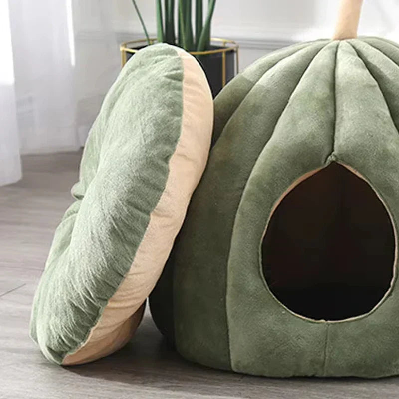 CozyNest Pompoen Kat Bed – Warm, Wasbaar & Comfortabel Kattenhol