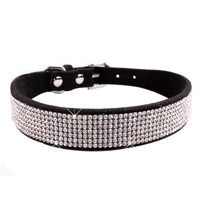 GlamourPaws Luxe Strass Hondenhalsband | Sprankelende met kristallen versierde halsband met een duurzame zinc alloy gesp, perfect voor kleine tot middelgrote honden en katten zoals Chihuahuas en Mopshonden.