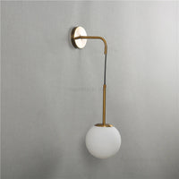 GlacioGlow Retro Glazen Bolarmatuur | Elegant postmodern bedlampje voor warme sfeerverlichting