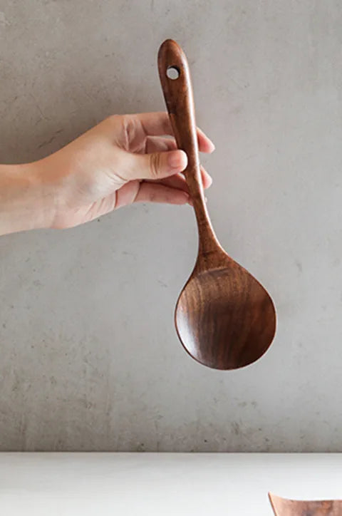 Keuken set gemaakt van natuurlijk teak