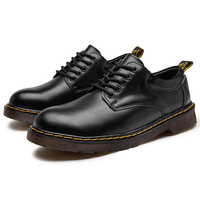 NobleStride Luxe Leren Boots | Stijlvolle ronde teen boots ontworpen voor comfort en duurzaamheid, perfect voor casual buitengebruik in de lente en herfst.