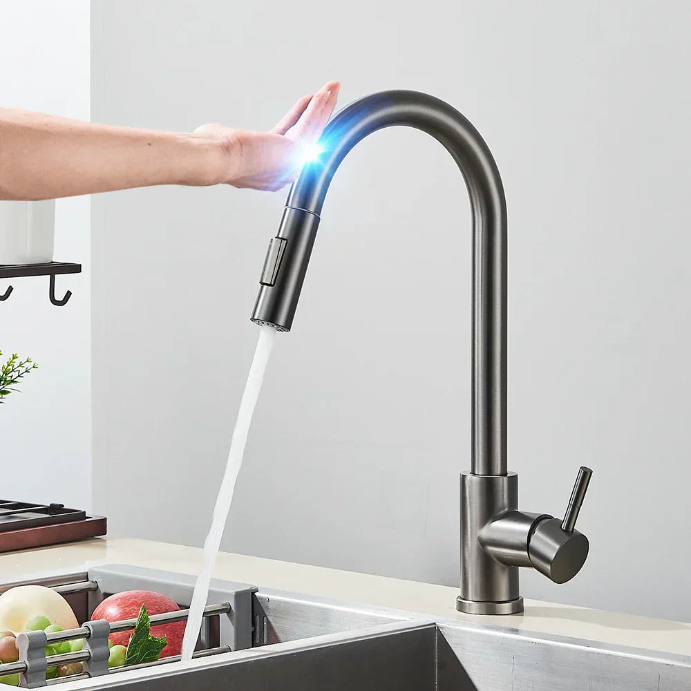 Skanto | SmartTouch | Keukenkranen met touchsensor en uittrekbare sproeikop – Geborsteld nikkel