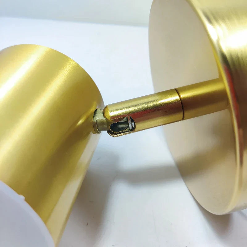 Moderne LED wandlamp met gouden afwerking – elegantie en functionaliteit