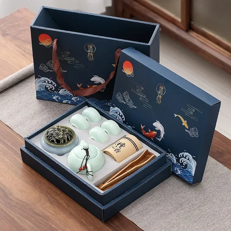 Traditionele Keramische Theeset met Theepot, Kopjes en Wierookhouder voor Ontspannen Theemomenten