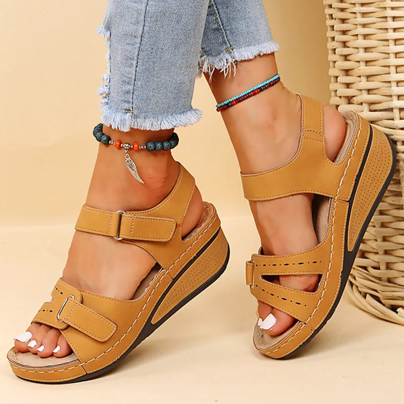 LuxeStride Dames Wedge Hak Sandalen | Biedt elegantie en stijl met een zachte zool en comfortabel draagcomfort in een platform sandaal
