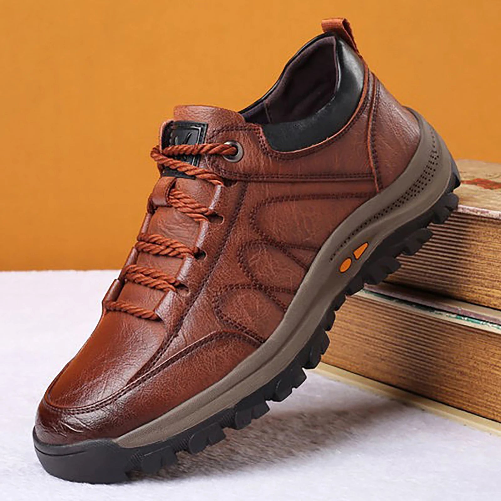 SummitStride Elite Wandelschoenen | Lichtgewicht, slijtvast leren schoeisel ontworpen voor bergbeklimmen en kampeeravonturen