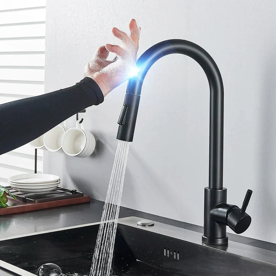 Skanto | SmartTouch | Keukenkranen met touchsensor en uittrekbare sproeikop – Geborsteld nikkel