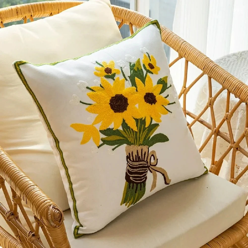 Caelirae - Katoenen Geborduurd Sierkussen 45x45 cm met Zonnebloemmotief