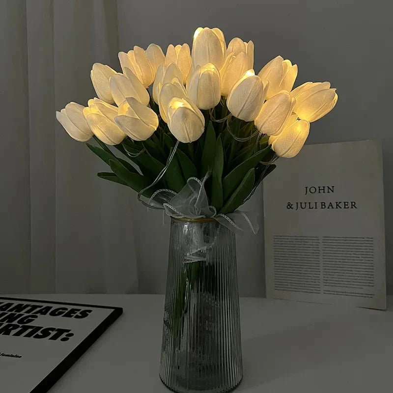 TulipGlow - Draagbare LED nachtlamp in de vorm van een tulp