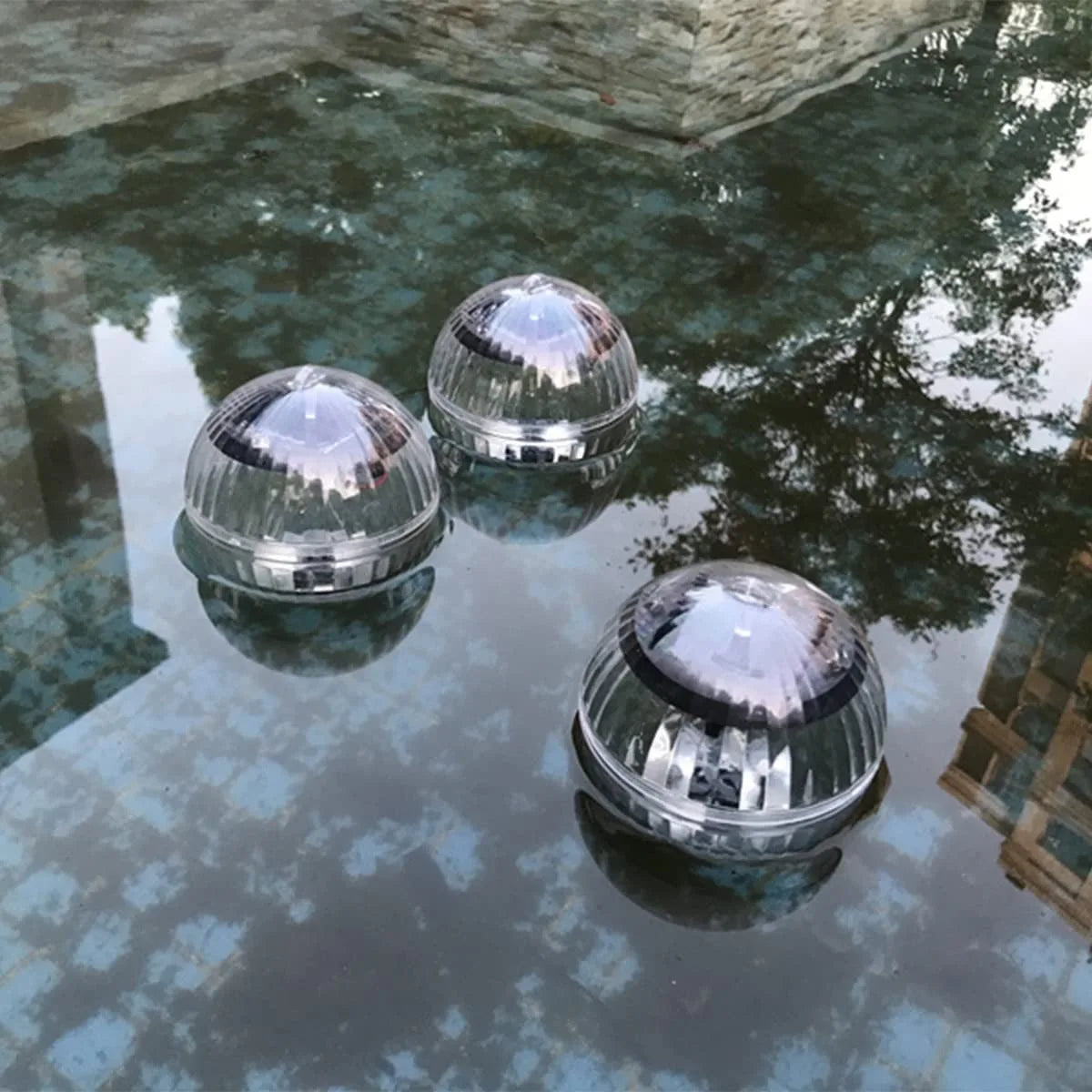 Zonne-Drijflamp LumiGlobe | RGB Kleurwissel | Drijvende LED-Bal IP65 | Voor Zwembad, Vijver & Tuin