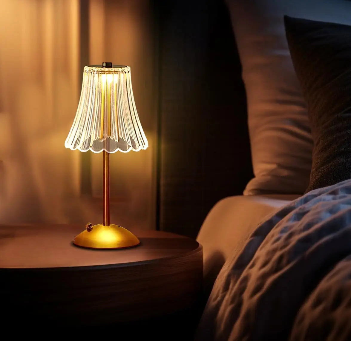Elegante LED-tafellamp met kristallen kap en gouden afwerking – touch-aansteking