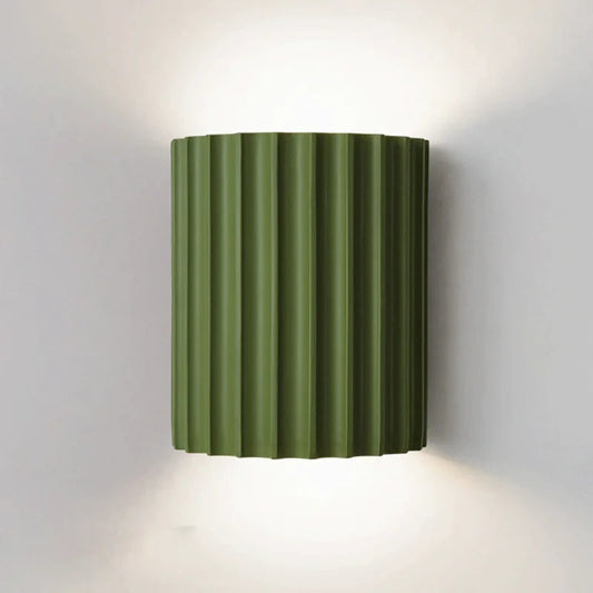 Moderne wandlamp in lakritz hout
