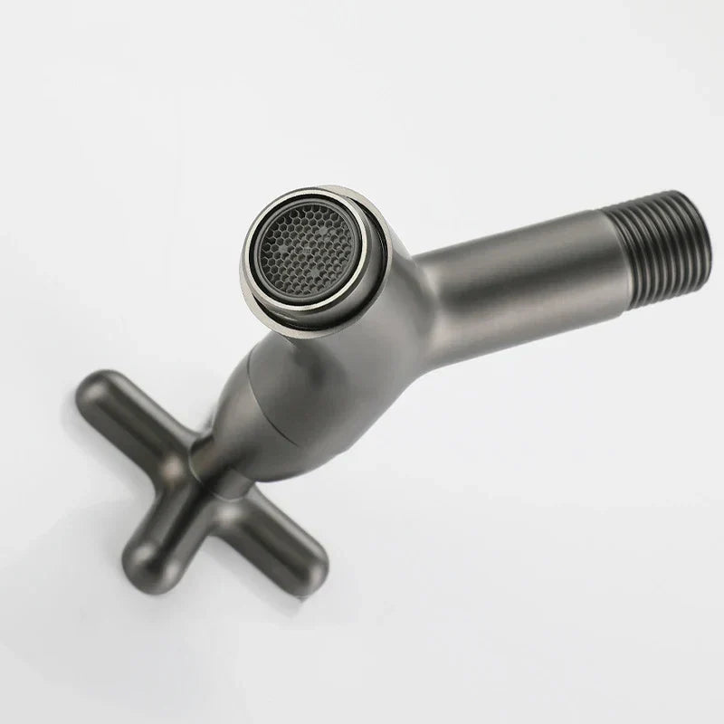 BrassFlow – Wandgemonteerde Koudwaterkraan van Massief Messing