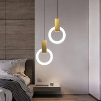 Moderne LED hanglamp met gouden ring