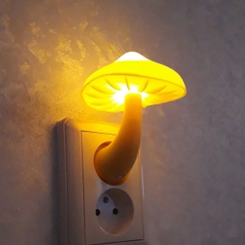 LED Nachtlamp Lumipilz | Met schemerschakelaar | Warm geel en energiezuinig | 8×10 cm