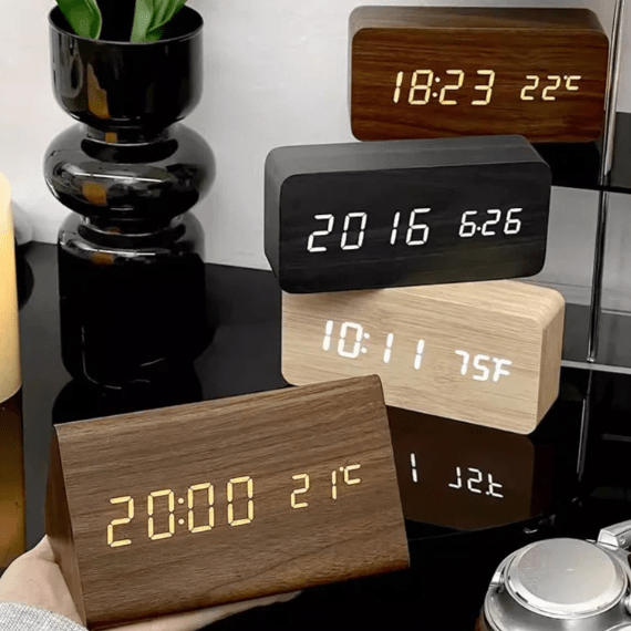 WOODSENSE – LED-houten klok met spraakbediening voor stijlvolle tijdsaanduiding