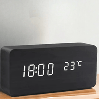 WoodSense LED-houten klok – Spraakgestuurd & Stijlvol voor elke kamer
