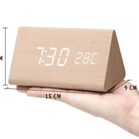 WoodSense LED-houten klok – Spraakgestuurd & Stijlvol voor elke kamer