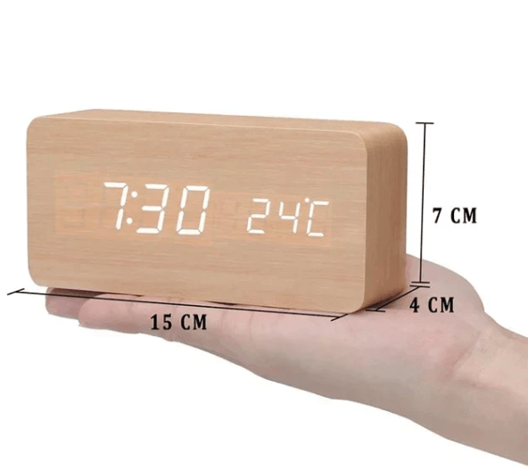 WoodSense LED-houten klok – Spraakgestuurd & Stijlvol voor elke kamer