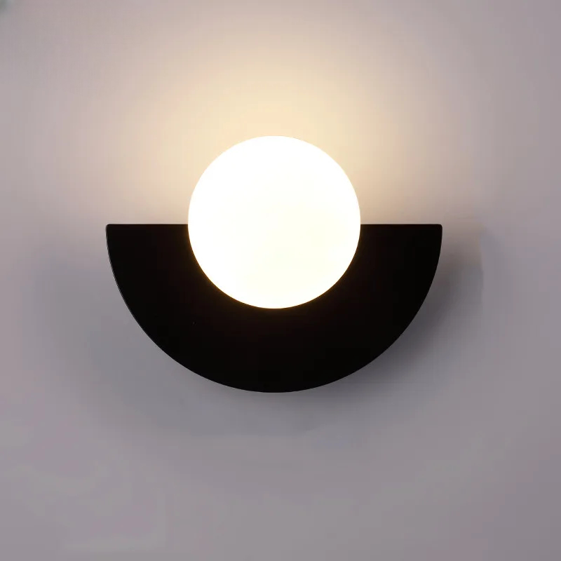 Moderne LED wandlamp in geometrische halve cirkel stijl