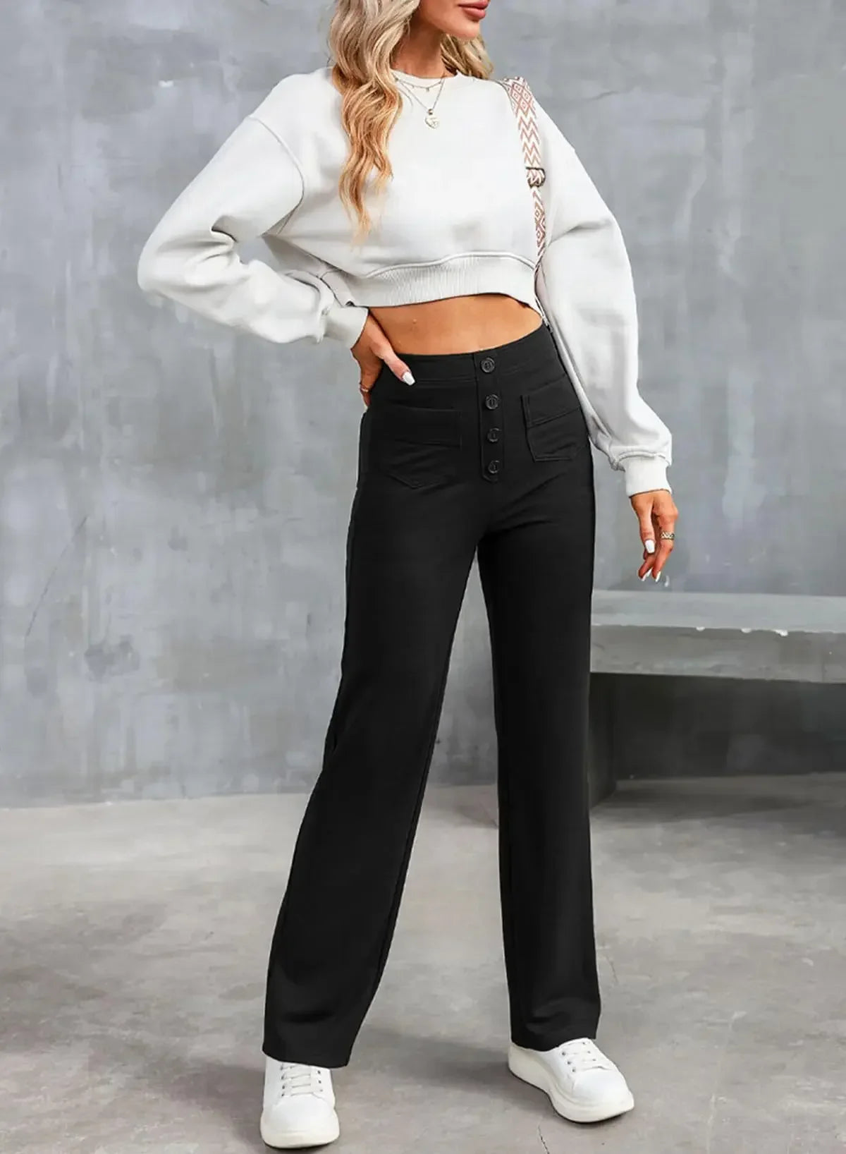 LuxeFit Chic Hoge Taille Casual Broek | Moeiteloos stijlvolle losse broek met elastische tailleband en functionele zakken voor ultiem comfort en veelzijdigheid in streetwear.