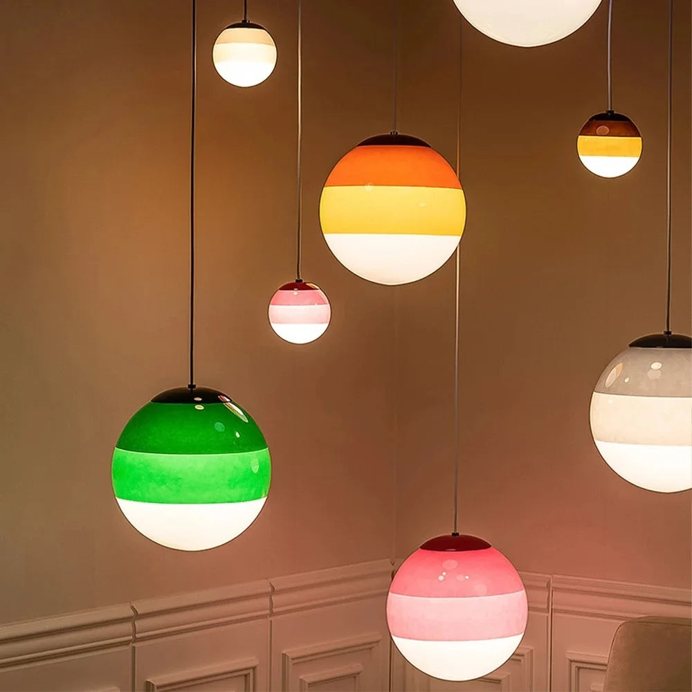 NordicLuxe Gradient Glazen Koepel Hanglamp | Elegante LED hanglamp voor restaurants, koffiehuizen en kinderkamers met een verbluffend kleurverloopontwerp