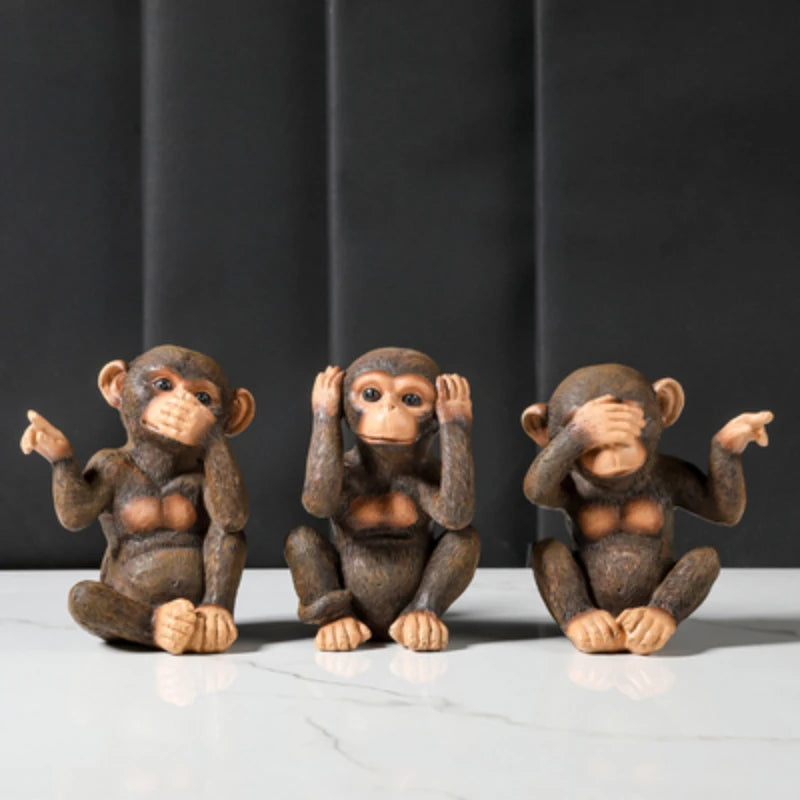 GorillaElegance Nordic Gorilla Beeldenset | Charmante hars sculpturen die je bureau decor verhogen en een speelse touch aan elke kamer toevoegen