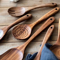 Keuken set gemaakt van natuurlijk teak