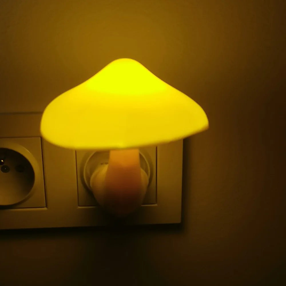 LED Nachtlamp Lumipilz | Met schemerschakelaar | Warm geel en energiezuinig | 8×10 cm