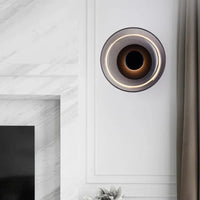 Moderne wandlamp met ronde kap