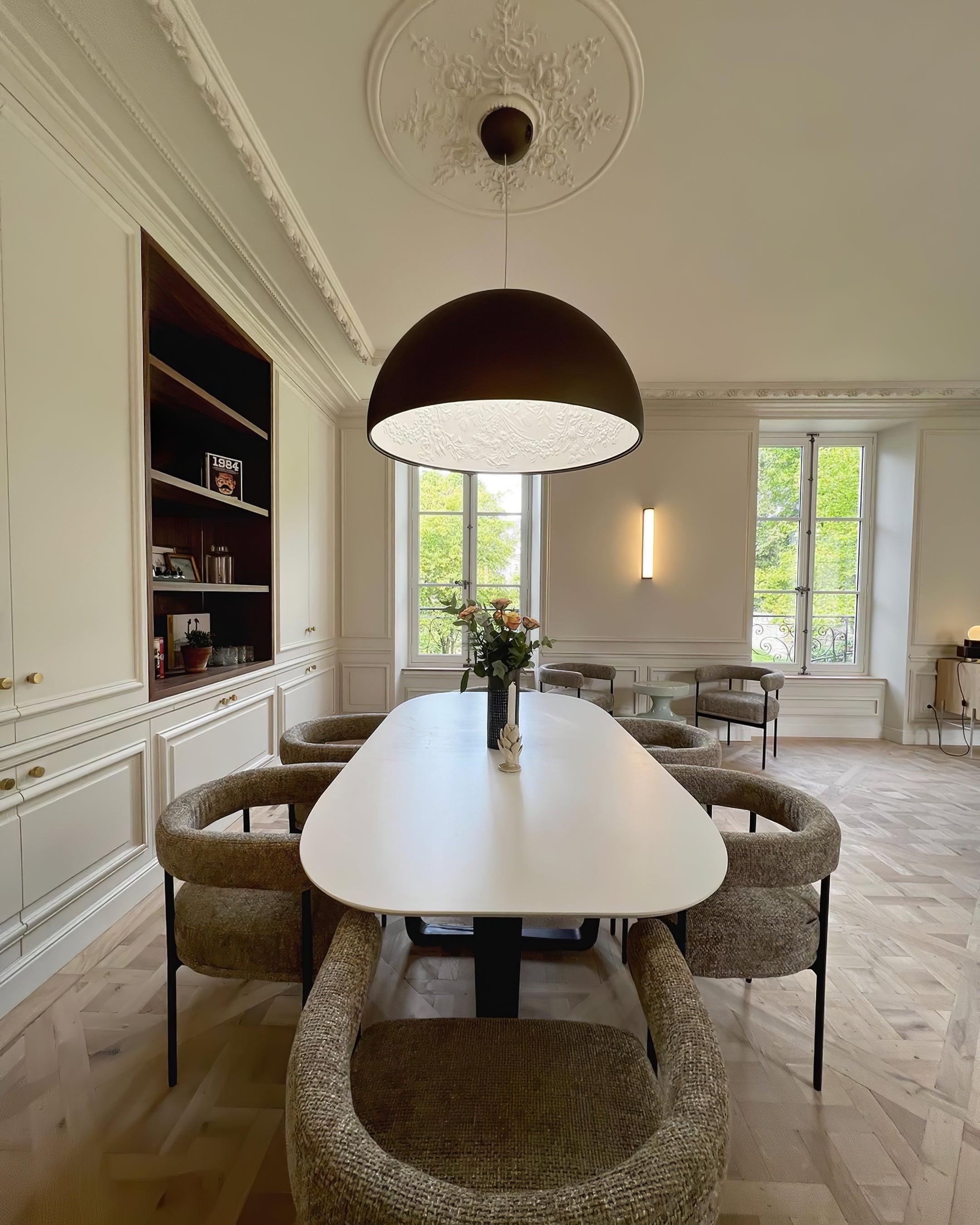 Suspensie Dôme Zwart met Elegante Geprofileerde Plafond