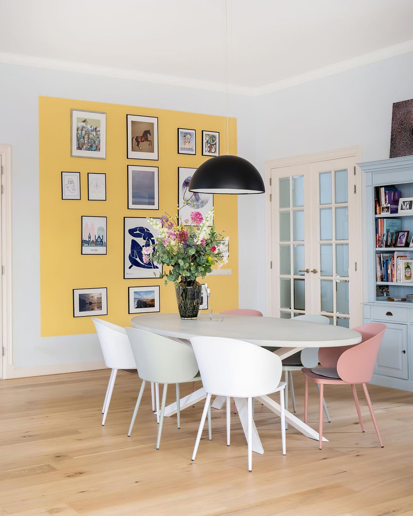 Suspensie Dôme Zwart met Elegante Geprofileerde Plafond