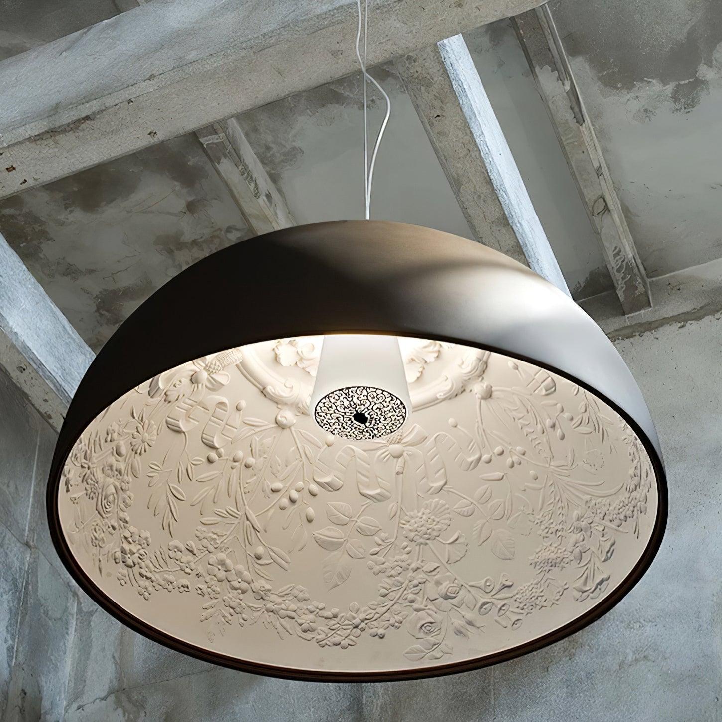 Suspensie Dôme Zwart met Elegante Geprofileerde Plafond