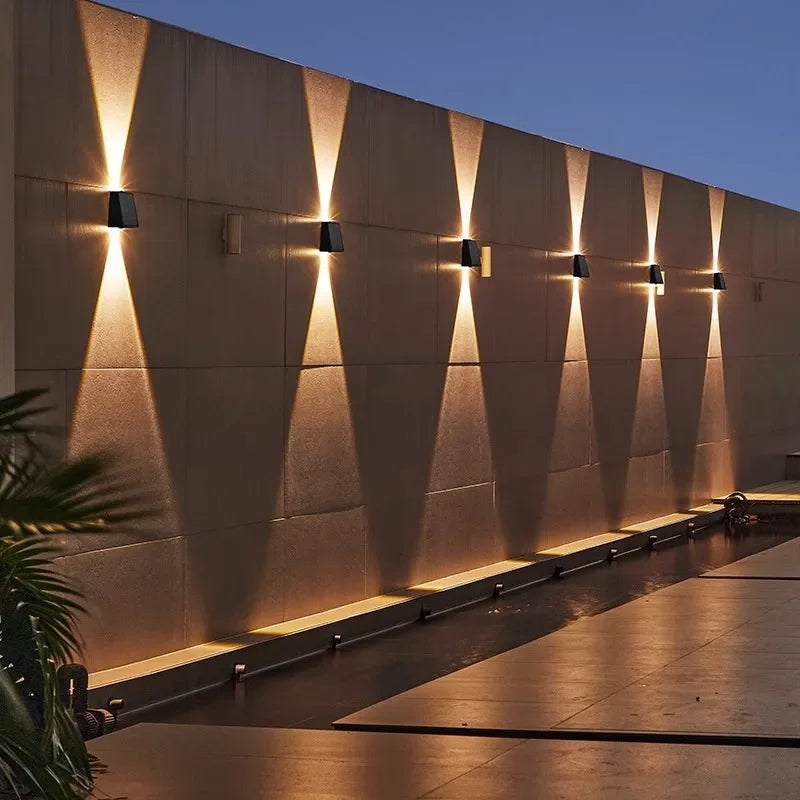 Zonnepanelen Wandlamp | Draadloos & Automatisch | IP65 Weerbestendig | LumaRay Solar