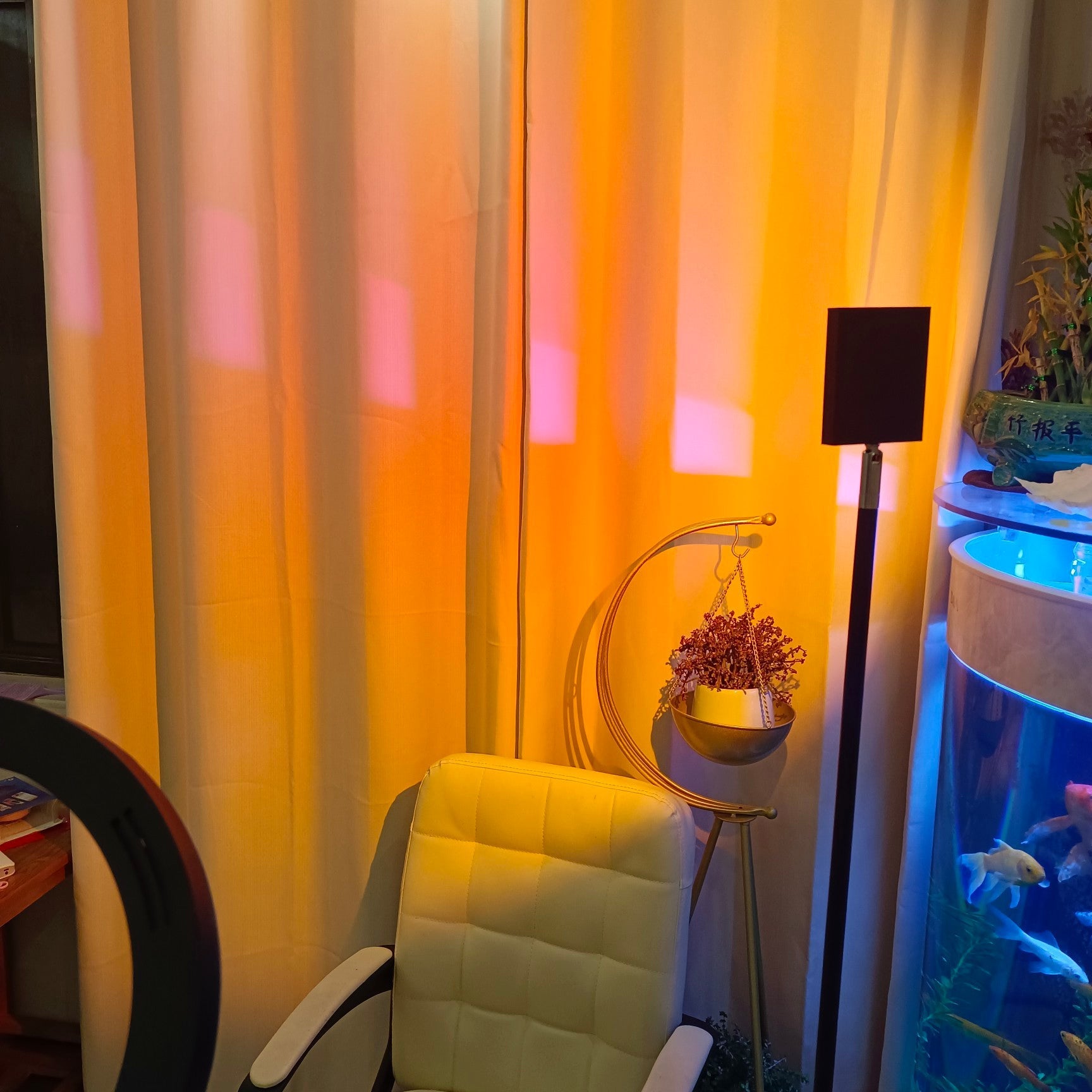 LED Kleurenprojector Vloerlamp | Minimalistisch Halo Licht Effect