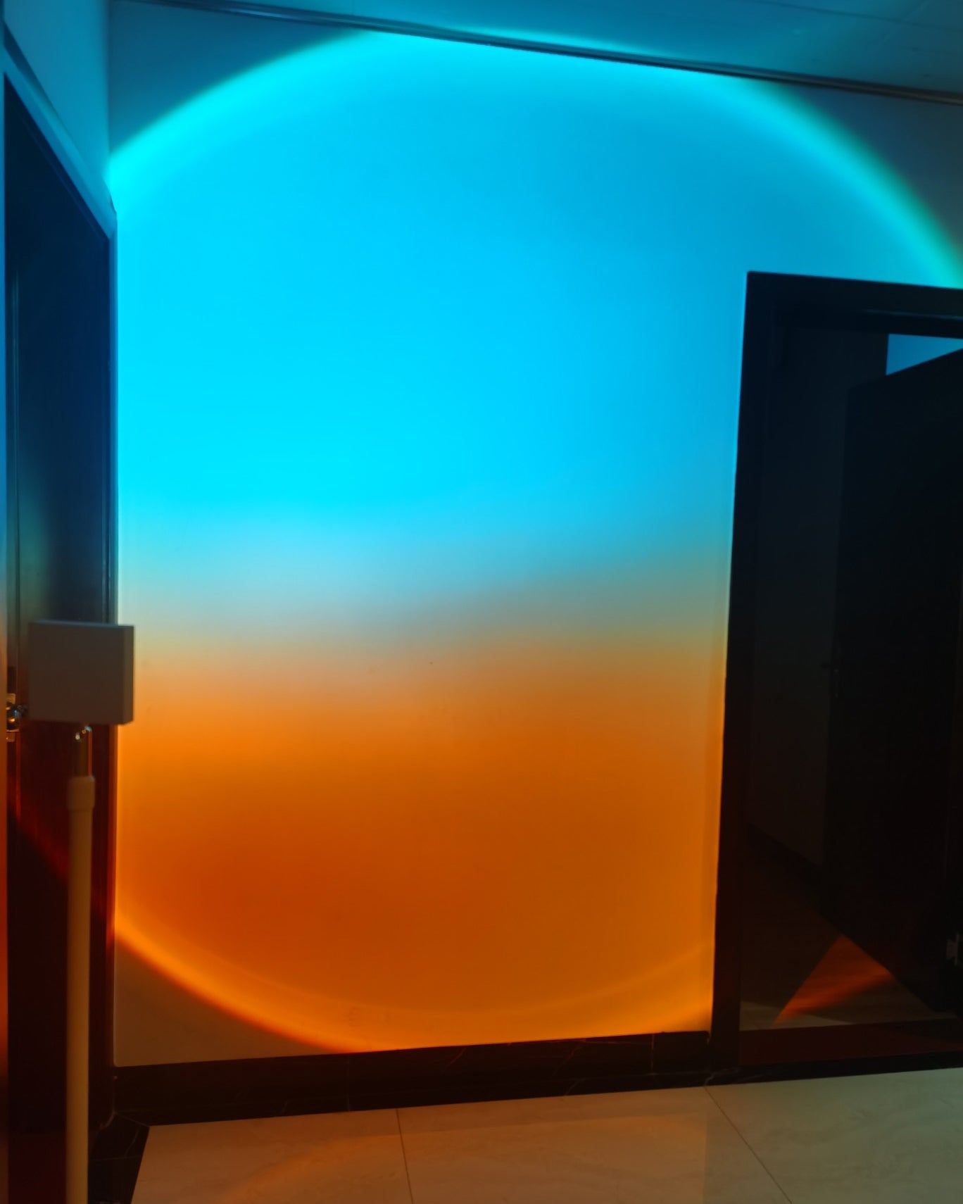 LED Kleurenprojector Vloerlamp | Minimalistisch Halo Licht Effect