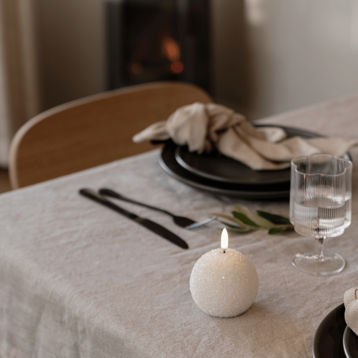 Brehn | WinterShine – Elegante LED Kaars in Sneeuwbol-Design