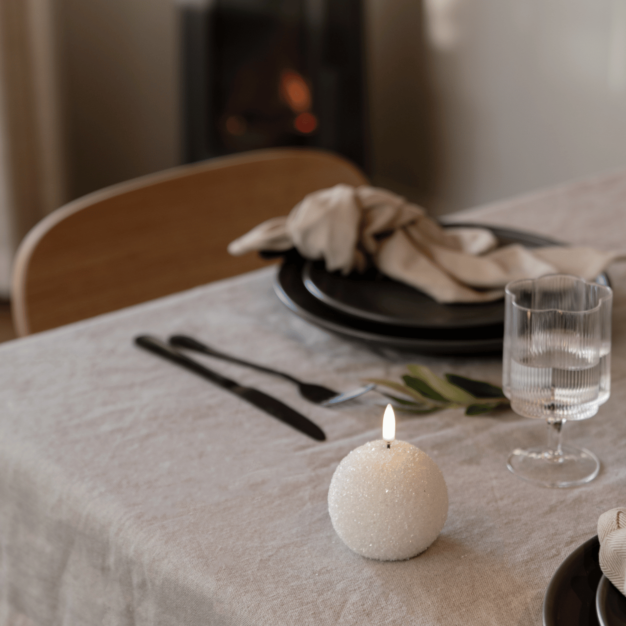 Brehn | WinterShine – Elegante LED Kaars in Sneeuwbol-Design