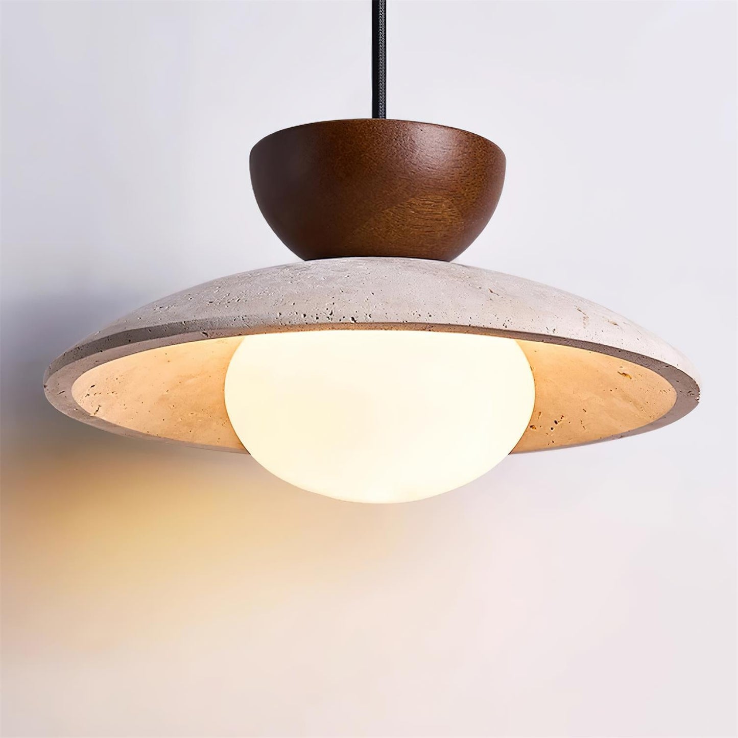 Cleo Hanglampen en Travertin