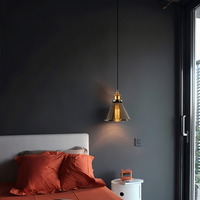 Getint glazen hanglamp met messing fitting