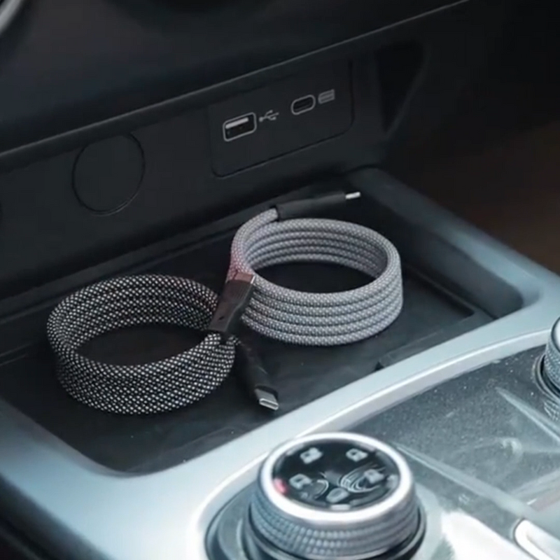 MagneCable | Verbeter je ervaring met opladen en gegevensoverdracht