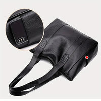 Elegante Leren Schoudertas met Retro Stijl en Glad Oppervlak