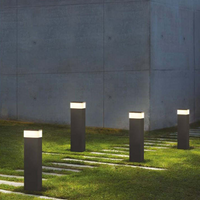 Zonne-energie Tuin Paal Lamp Met Rechthoekig Zwart Postontwerp