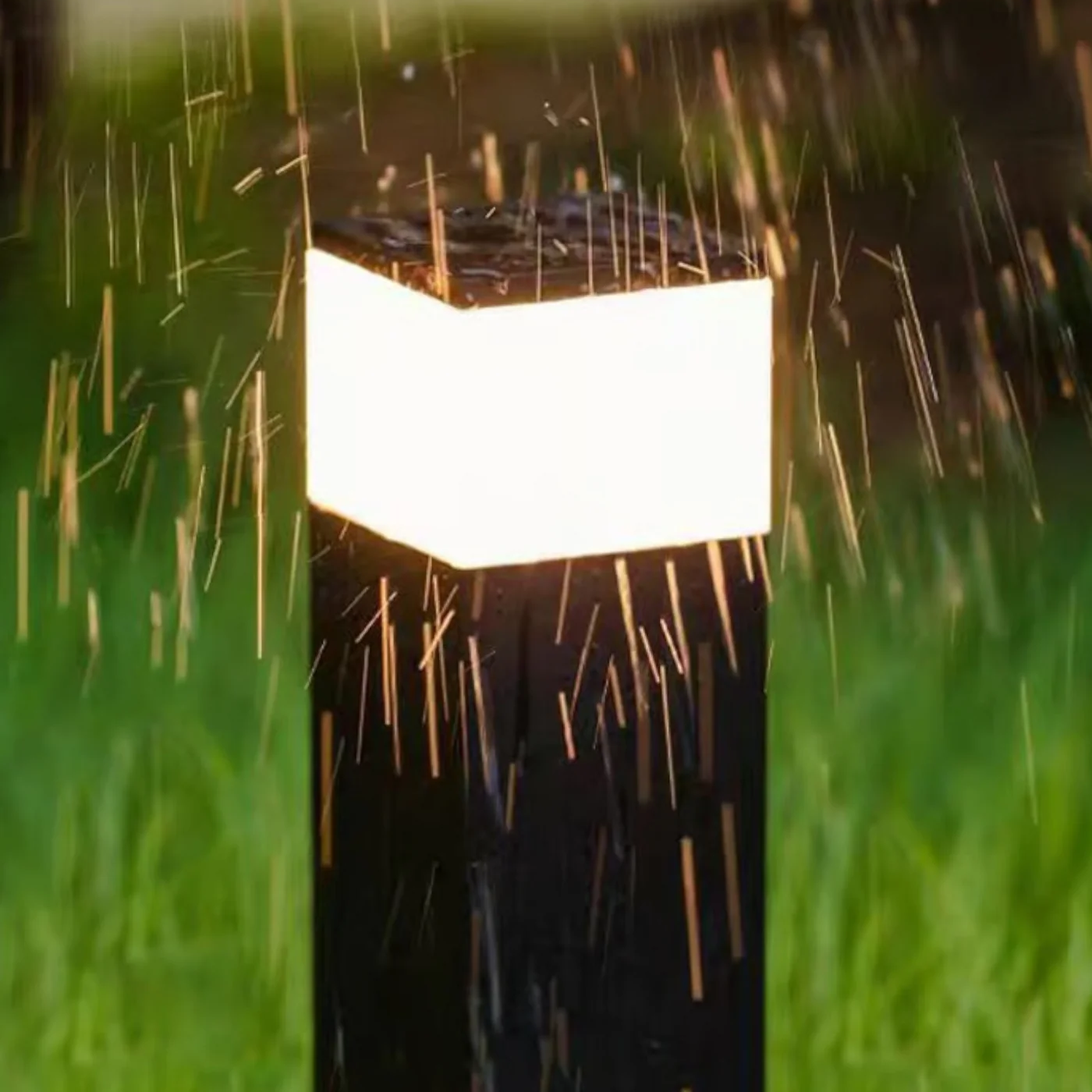 Zonne-energie Tuin Paal Lamp Met Rechthoekig Zwart Postontwerp