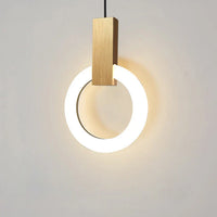 Moderne LED hanglamp met gouden ring