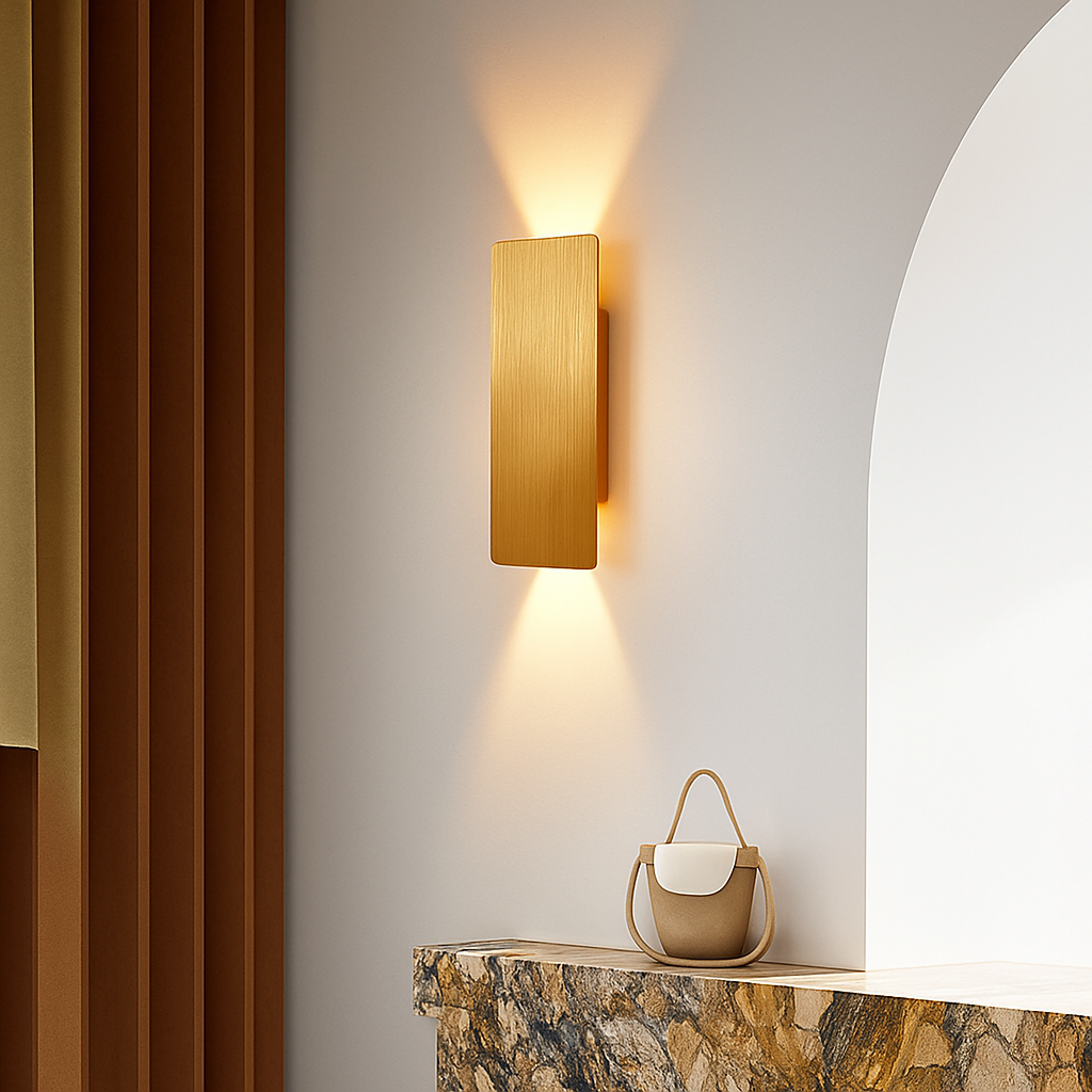 Wandlamp aluminium huis gang