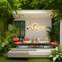 Design wandlamp met LED in art deco stijl