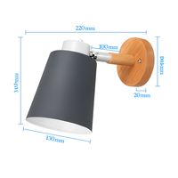 Wandlamp LED met verstelbare kap van metaal en houten steun