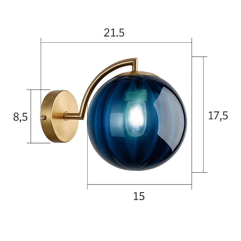 Gouden LED wandlamp met rookglazen bol Scone