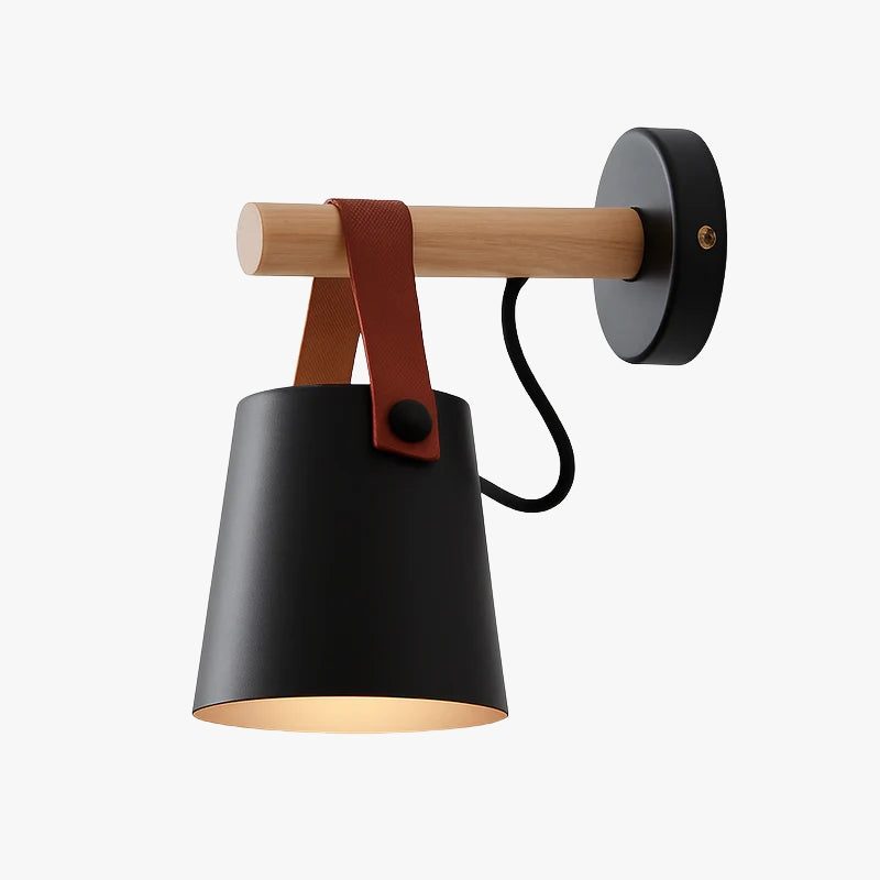 LED wandlamp van hout met hangende lampenkap